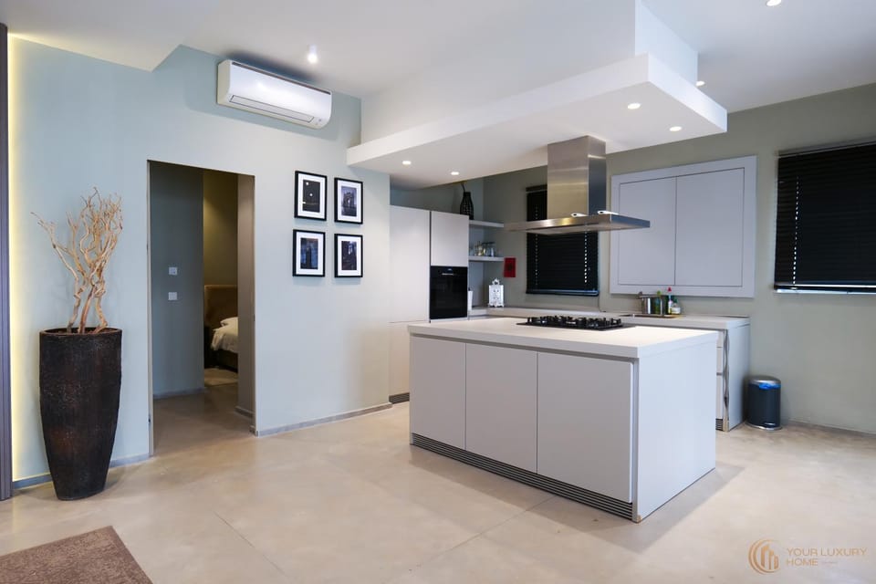Kitchen or kitchenette, oven, stove