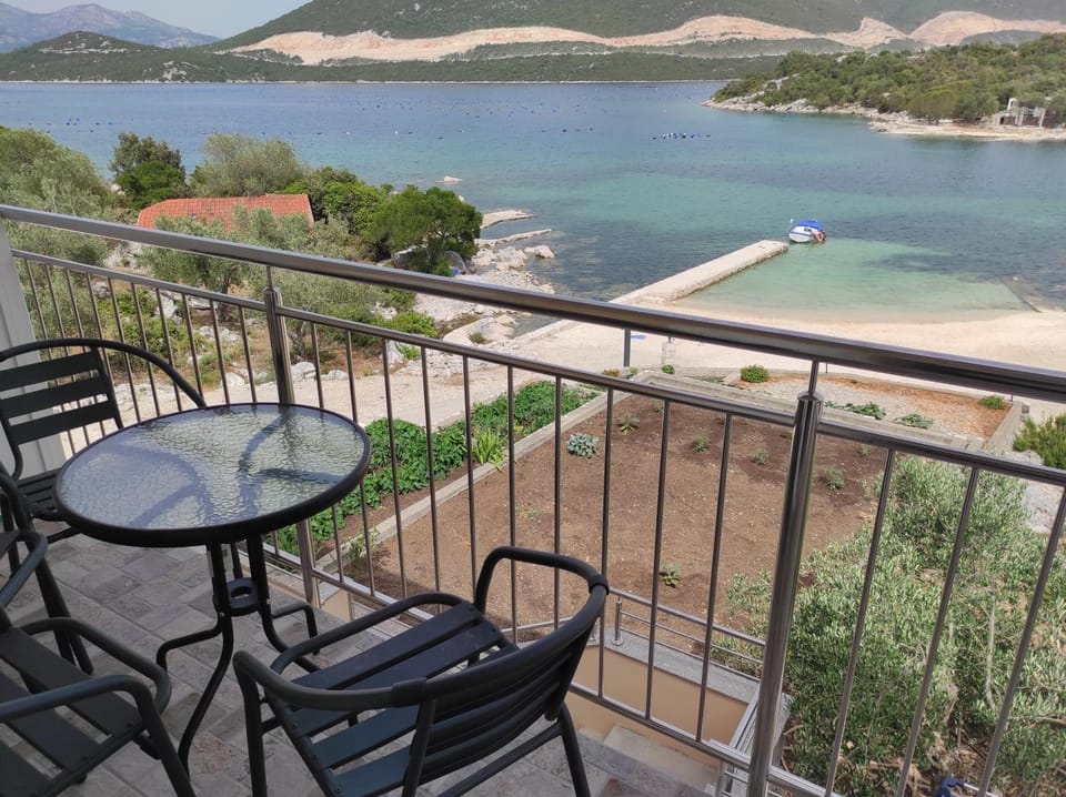 Apartments Nal Biskup Apartment in Putniković