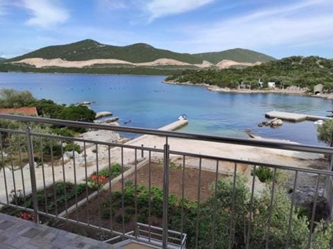 Garden view, Sea view