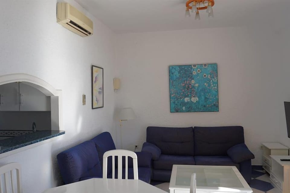 Skol 945B First Line Beach South facing 2 bedroom Apartment in Marbella