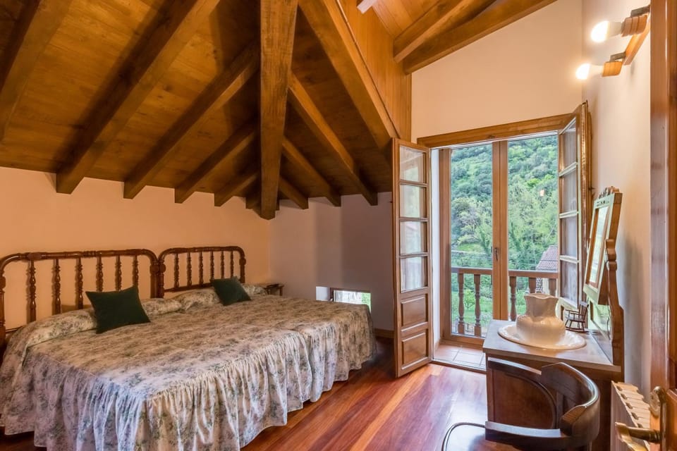 Property building, Living room, Bedroom