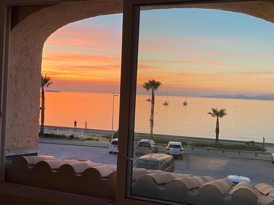 Côté plage Apartment in Six-Fours-les-Plages