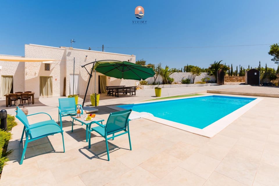 Dimora Rubina by Vivimy Villa in Apulia