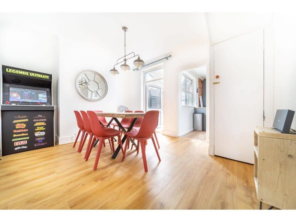 Spacious Home Private Parking Central Newquay House in Newquay