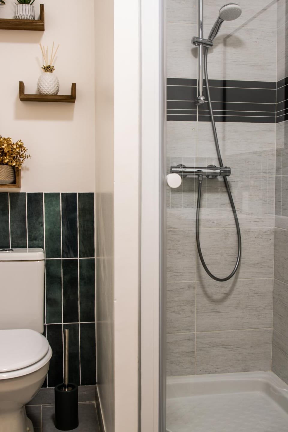 Shower, Toilet, Bathroom