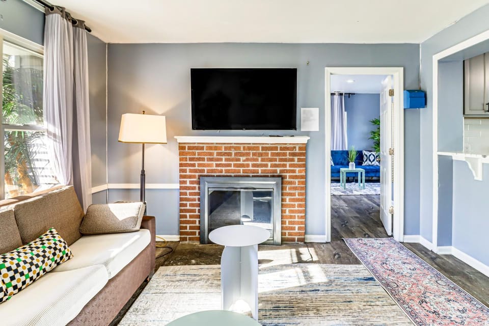 10 Mi to Washington, DC: Modern Riverdale Park Gem House in Riverdale Park
