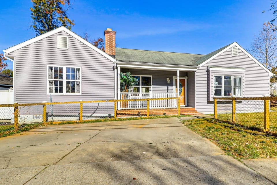 10 Mi to Washington, DC: Modern Riverdale Park Gem House in Riverdale Park