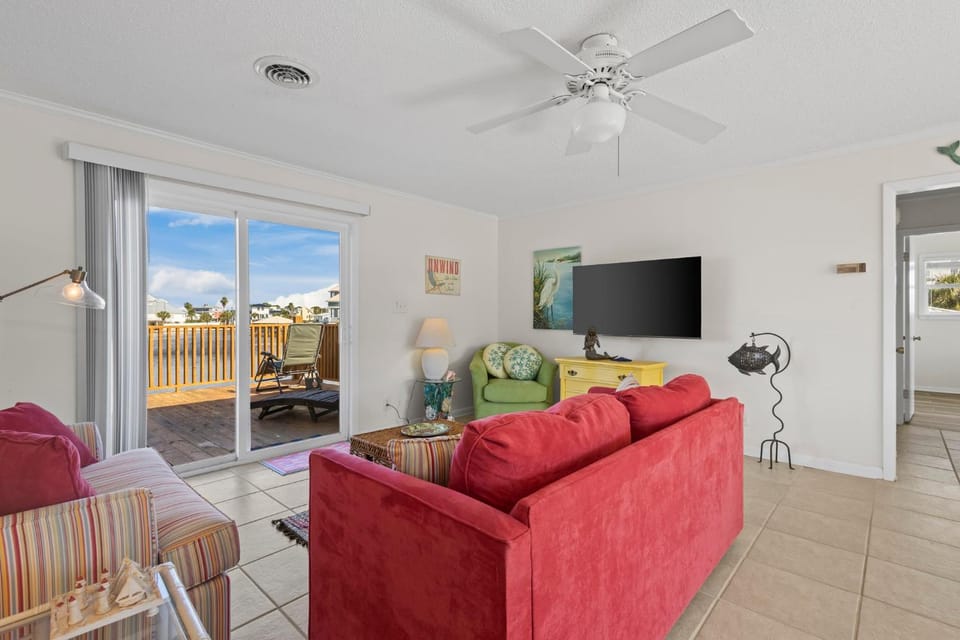 Unwind House in West Beach