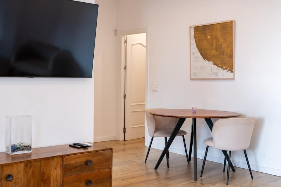 TV and multimedia, Living room, Dining area