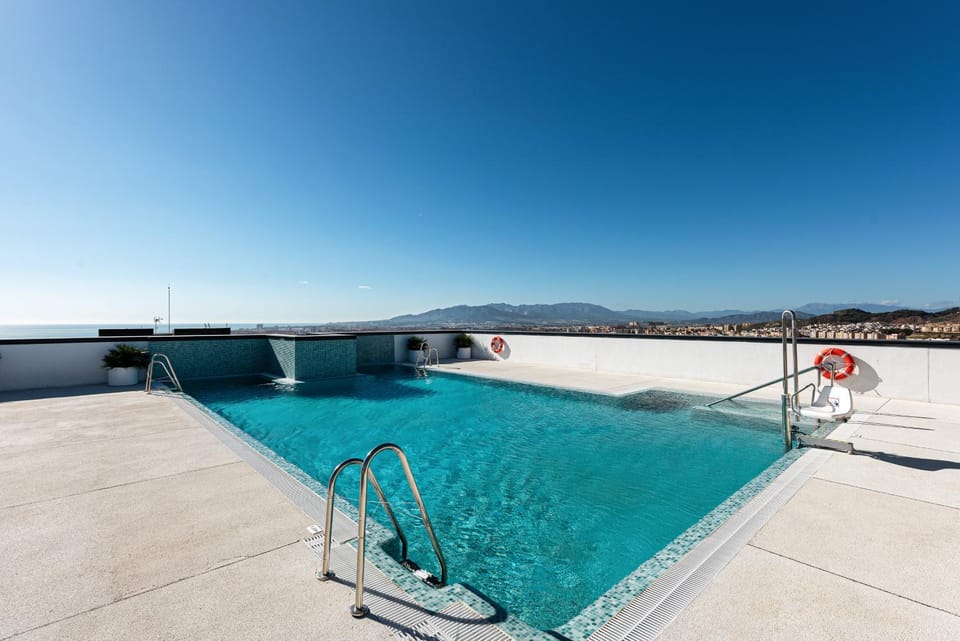 Day, Mountain view, Pool view, Swimming pool, sunbed