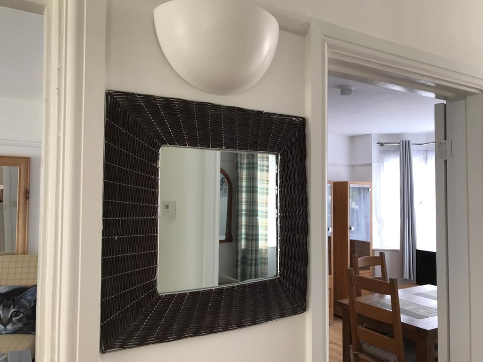 Central city free parking city 2Bedrooms Ground floor Apt Apartment in St Albans