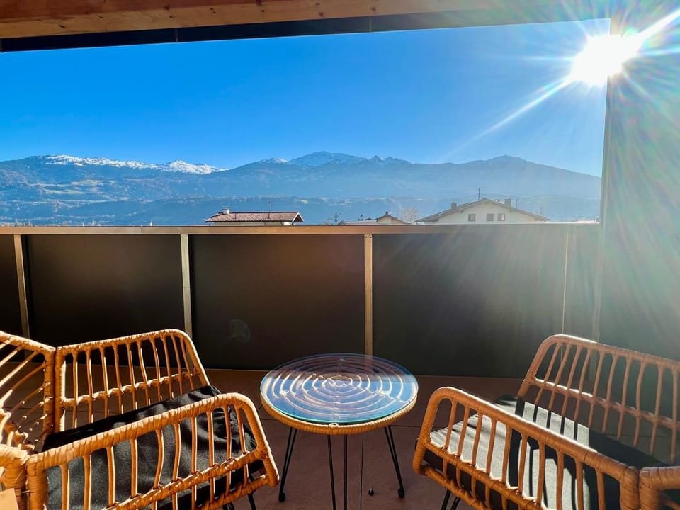 Day, Natural landscape, View (from property/room), Balcony/Terrace, Mountain view