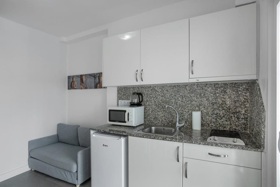 Kitchen or kitchenette, Living room