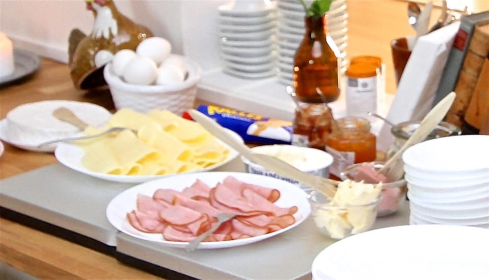 Breakfast, Buffet breakfast
