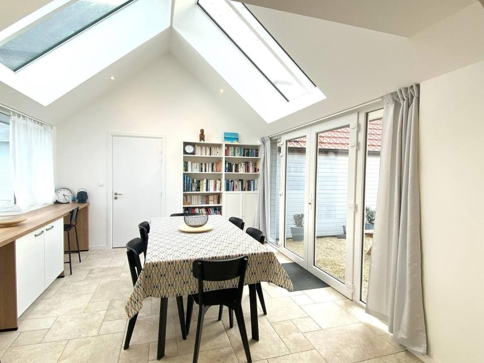 Maison neuve avec WIFI, terrasse, à 700m de la plage à TREGASTEL - Réf 403 Villa in Trégastel