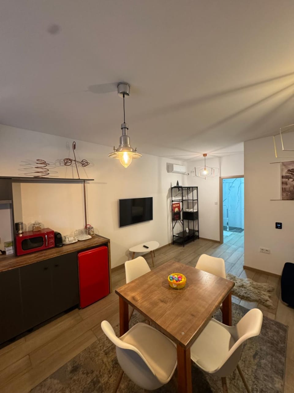 Communal lounge/ TV room, TV and multimedia, Kitchen or kitchenette, Living room, Seating area, Dining area, Evening entertainment, minibar, oven, pet friendly, stove