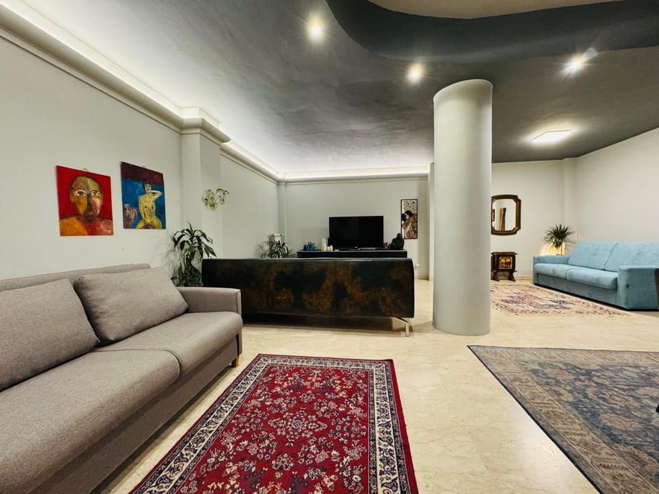 Communal lounge/ TV room, Living room