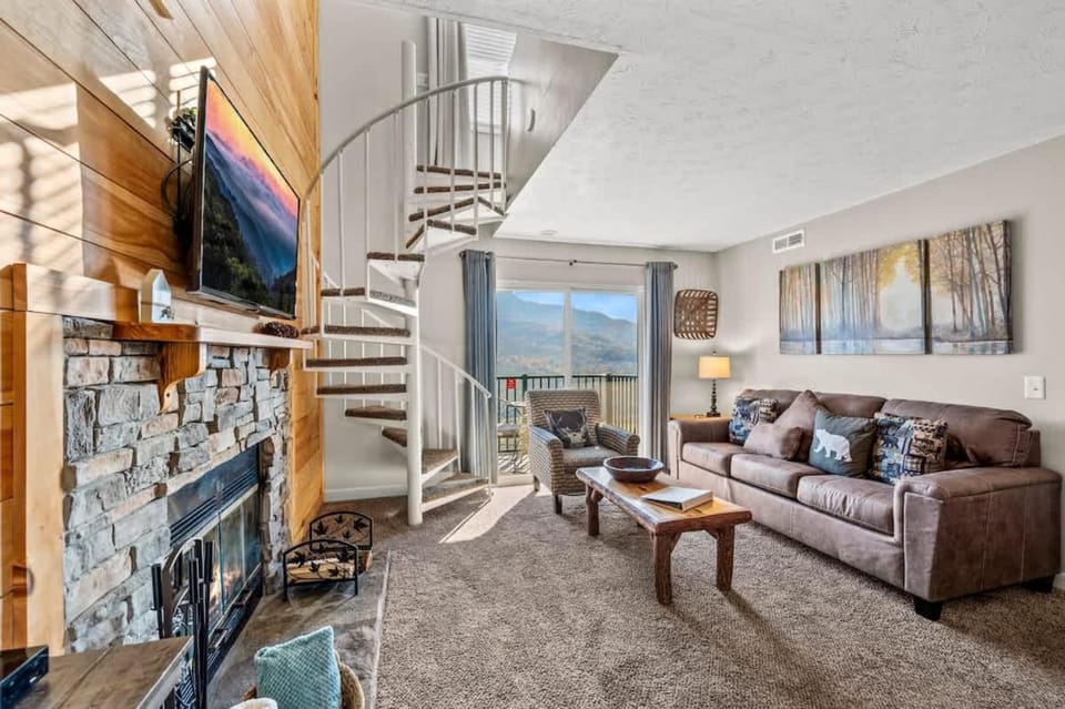 Changes in Altitude House in Pittman Center