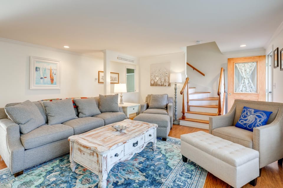 Great for Families! Brewster Home 6 Mi to Beach House in Orleans