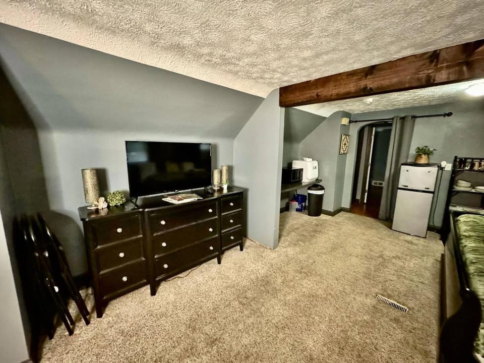 TV and multimedia, Kitchen or kitchenette