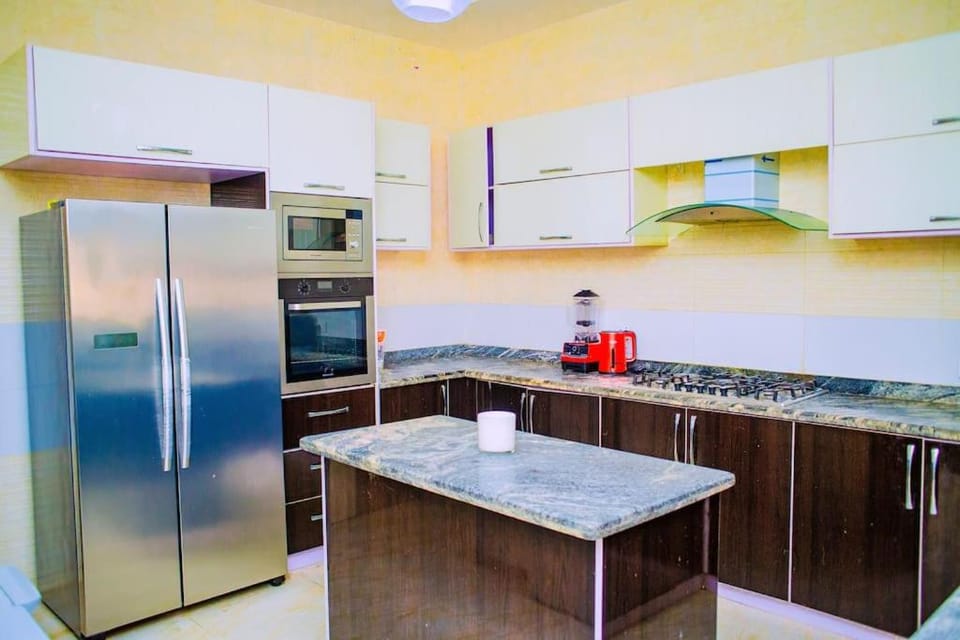 Property building, Kitchen or kitchenette, minibar, oven, pet friendly, kitchen