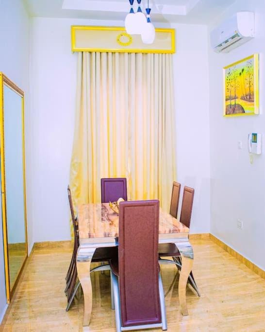 Dining area, fireplace, air conditioner