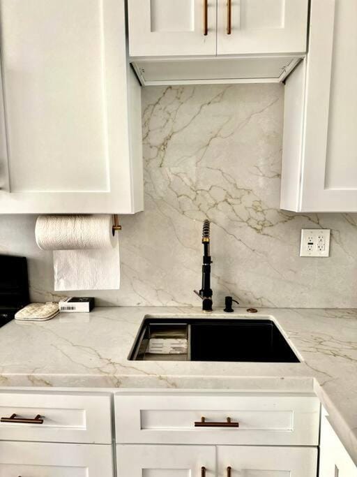 New Private Villa By Beverly Hills and The Grove Spacious 2 Story Unit in the Best Part of LA Villa in San Fernando Valley