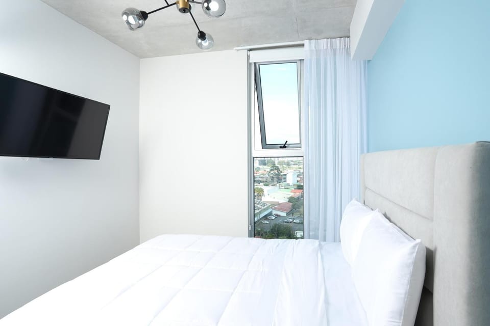 Secrt Sabana 1BR · Balcony & Natural Light · Parking · Pool & Gym · Apt 1212 Apartment in San Jose