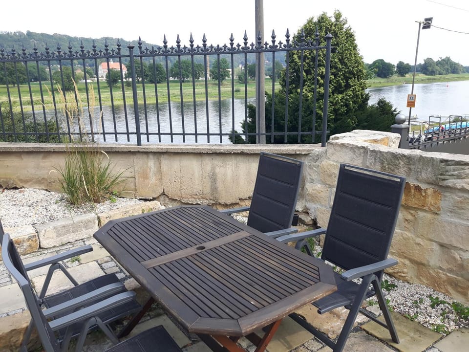 Balcony/Terrace, River view