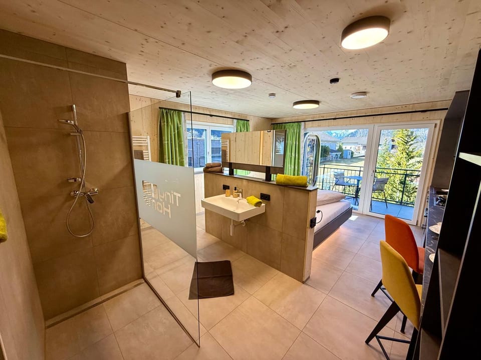 Bathroom, Photo of the whole room