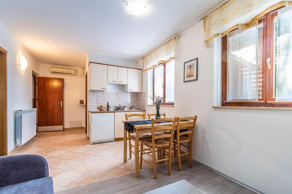 Apartments Percan with Pool Bed and Breakfast in Istria County