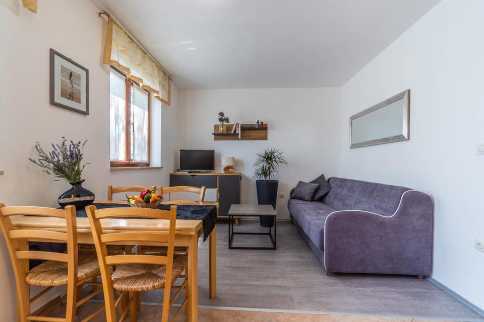 Apartments Percan with Pool Bed and Breakfast in Istria County