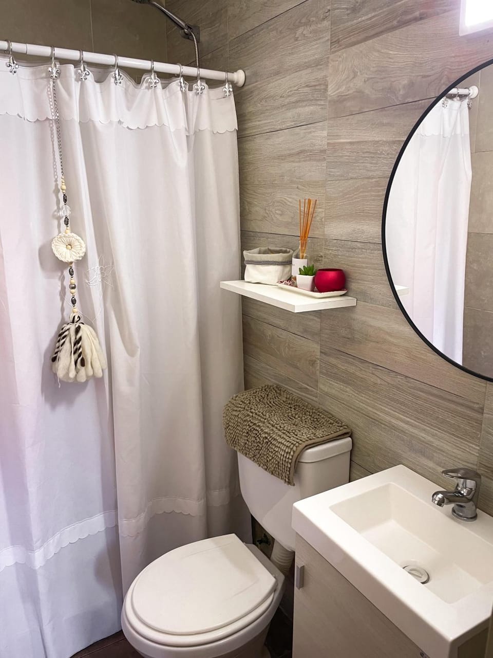 Shower, Bathroom, towels