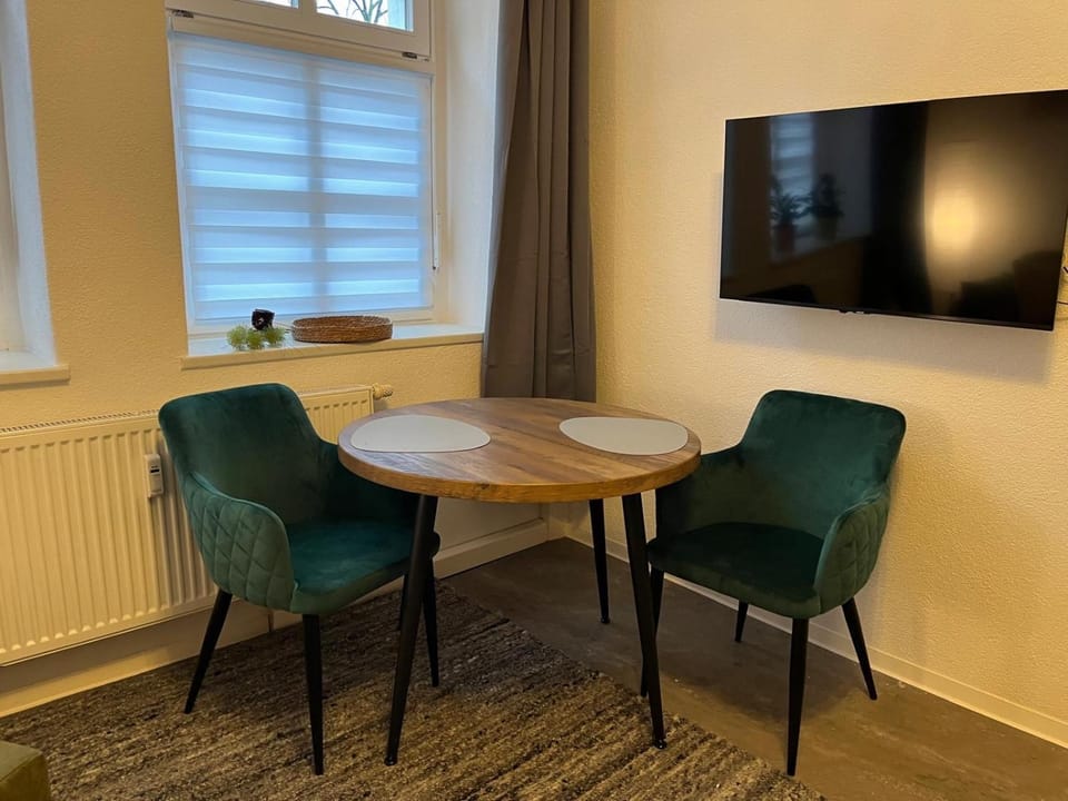 TV and multimedia, Living room, Dining area