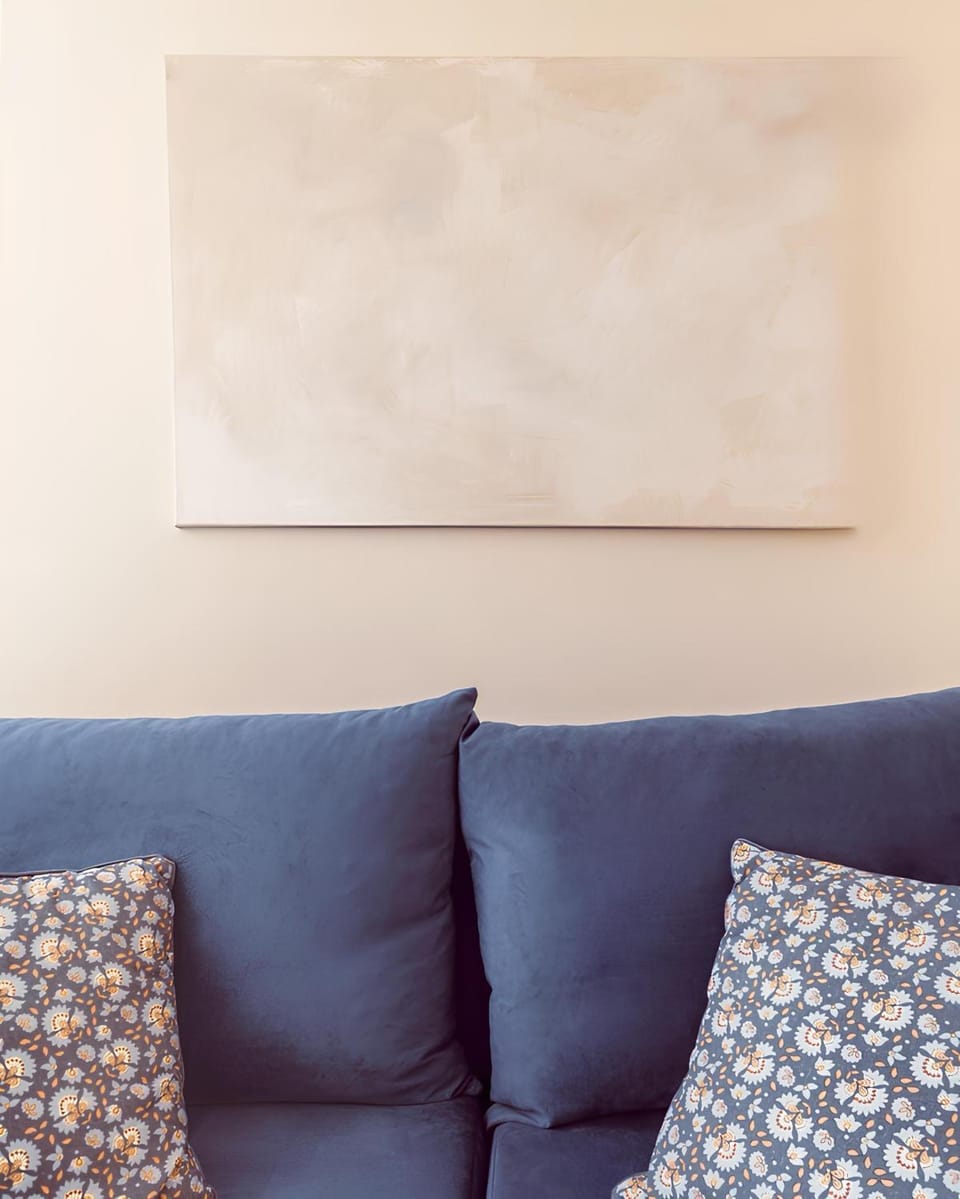 Living room, Decorative detail, Seating area