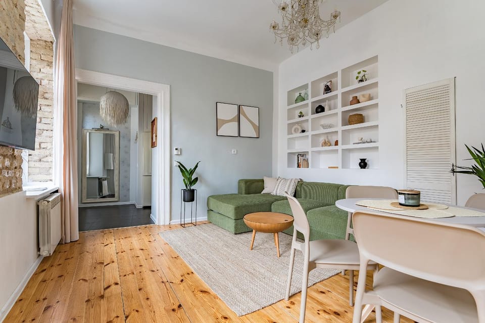 Next to Cathedral Square, Stylish 2BD Gem, Skapo St Apartment in Vilnius