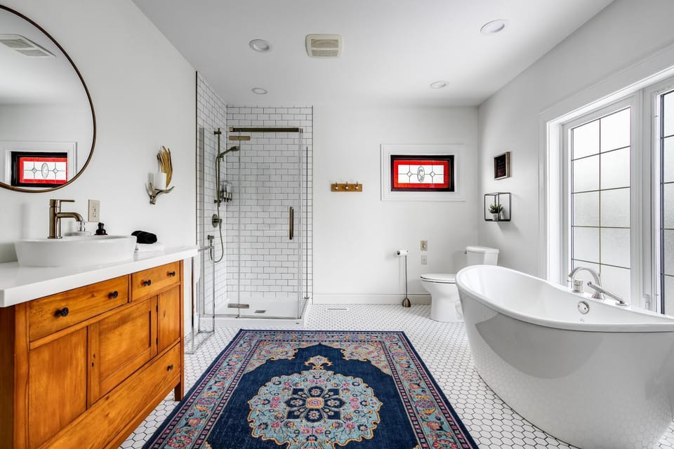 Shower, Toilet, Bathroom, Bath, towels