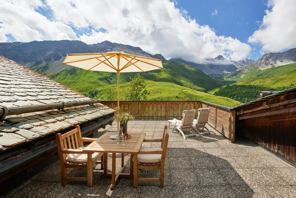 Summer, Balcony/Terrace, Mountain view, Mountain view