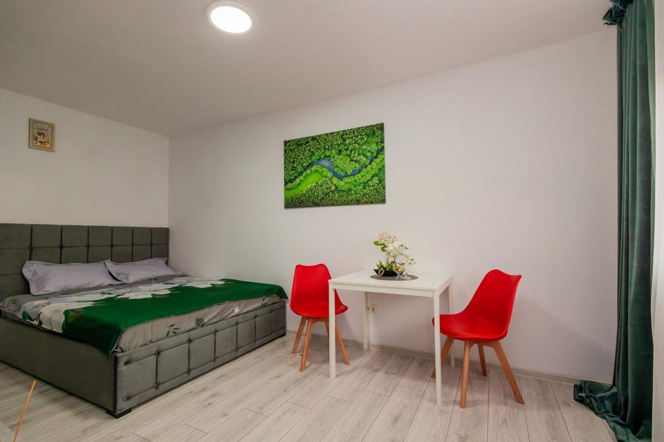 Bed, Living room, Photo of the whole room, Seating area, Bedroom