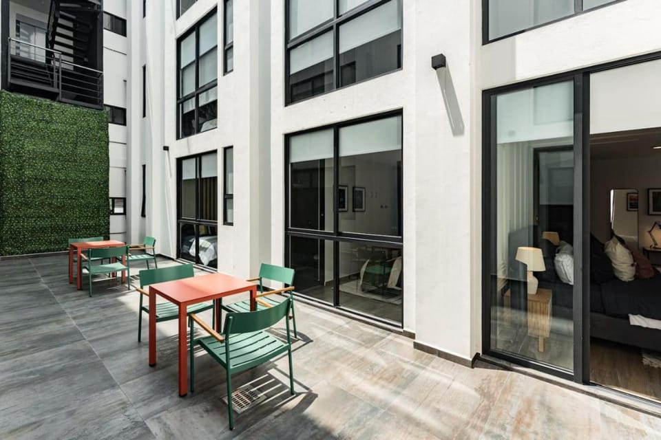 Stylish Polanco Duo Steps from Lincoln Park Apartment in Mexico City