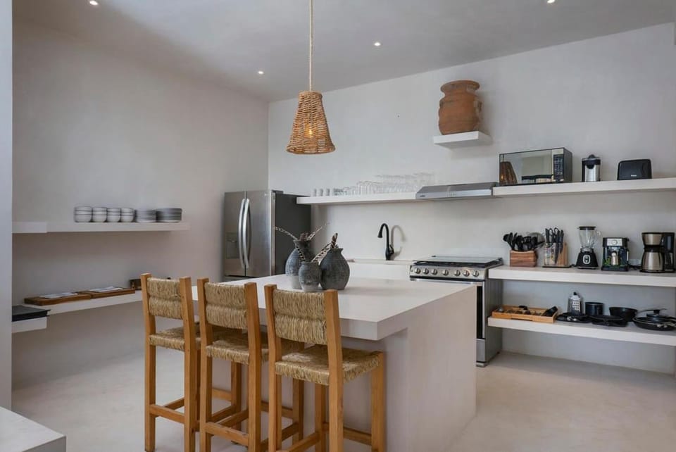 Kitchen or kitchenette, Dining area, toaster