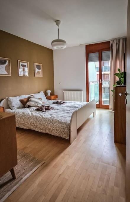 Stylish 2BR Home with Terrace & Garage Parking Apartment in Budapest