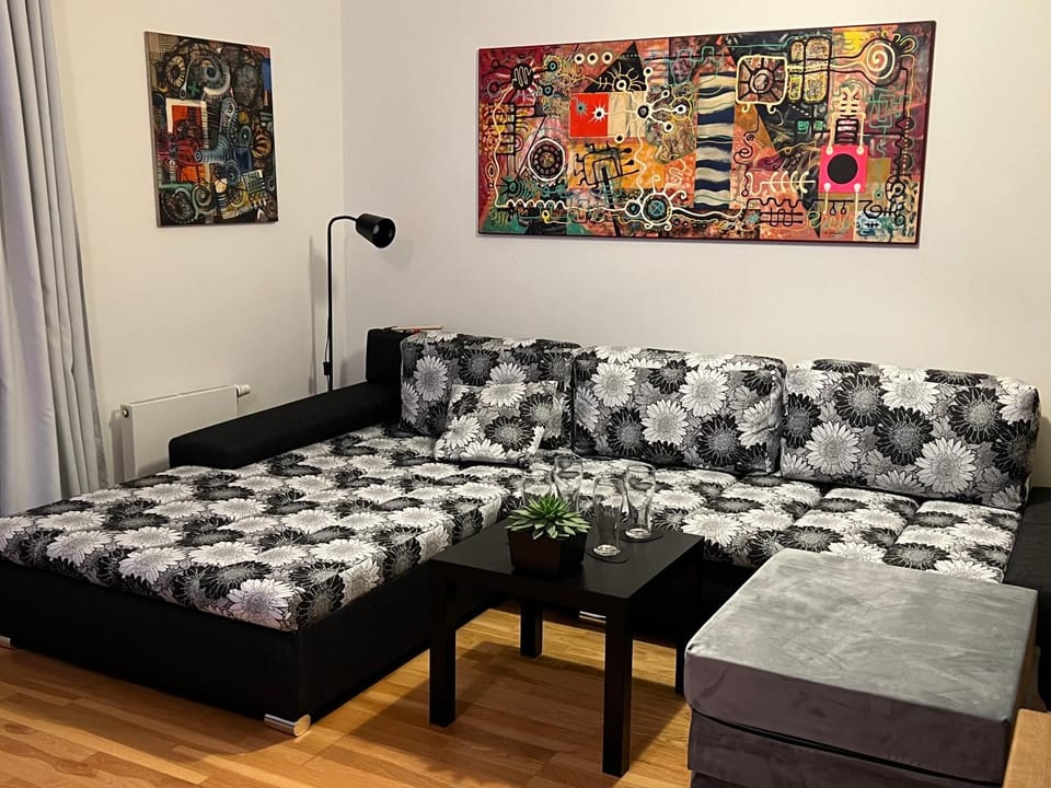 Bed, Living room, Photo of the whole room