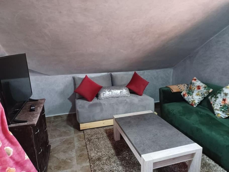 Lovely & Cozy Self-Contained Studio Apartment For 2 Guests Apt No 3 Apartment in Fez-Meknès