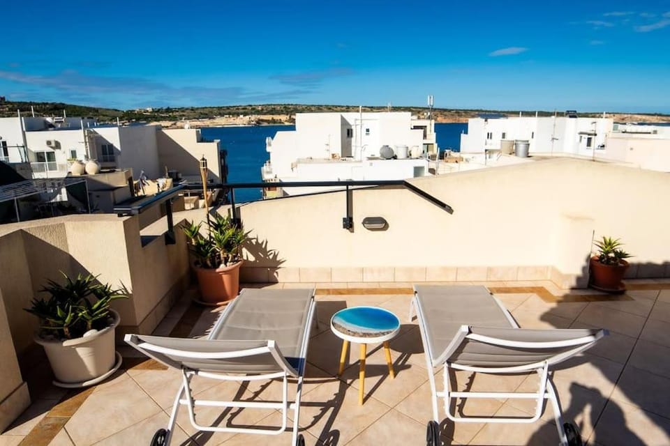 Day, Natural landscape, View (from property/room), Balcony/Terrace, sunbed