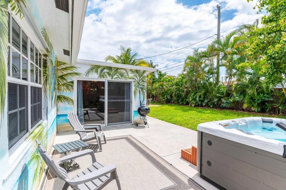 Garden, Hot Tub