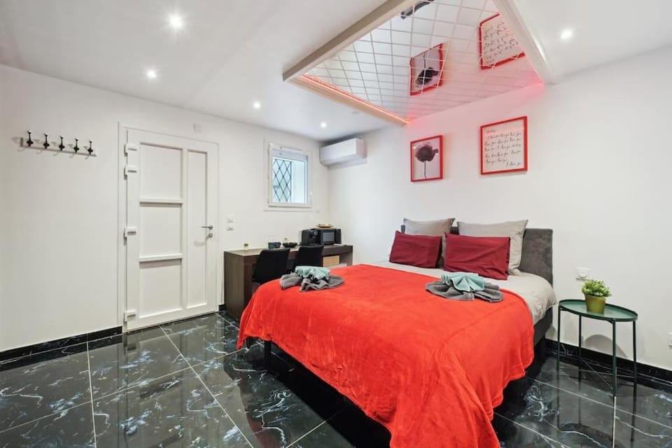 Love Room - Suite avec jacuzzi et sauna privatif Apartment in Corbeil-Essonnes