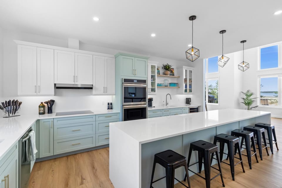Kitchen or kitchenette, Dining area, dishwasher, minibar, oven, pet friendly, stove, toaster