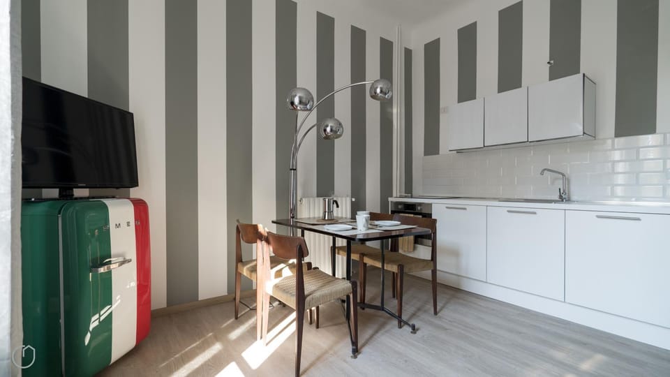 TV and multimedia, Kitchen or kitchenette, Dining area