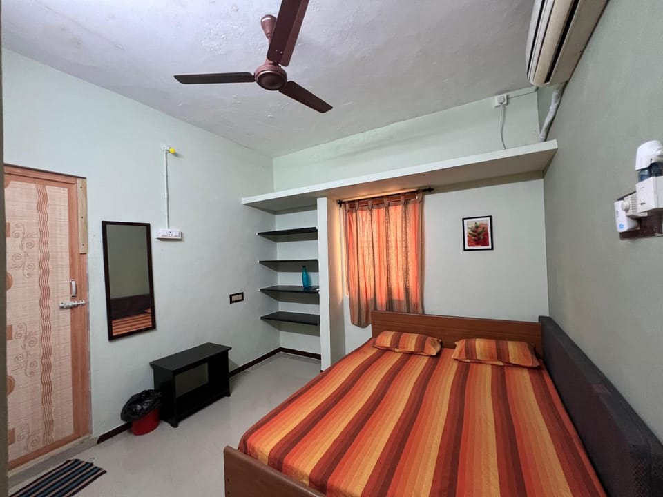 Bed, Bedroom, air conditioner